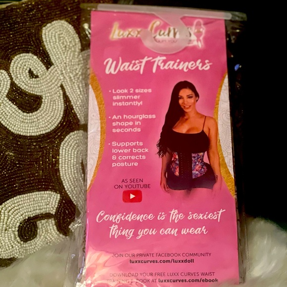 Luxx Curves Steel Boned advanced waist trainer in black - Picture 1 of 1